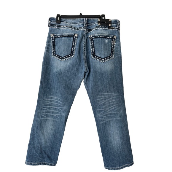 Miss Me Boyfriend Straight Leg Fit Faded and Distressed Jeans Size‎ 31 Large - Picture 2 of 9